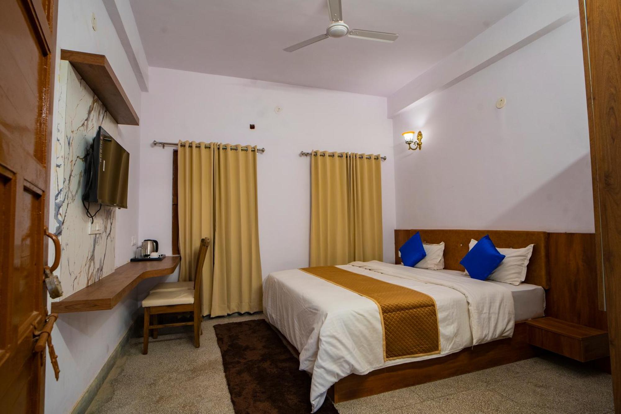 Devdarshan Hotel & Restaurant ウダイプル エクステリア 写真