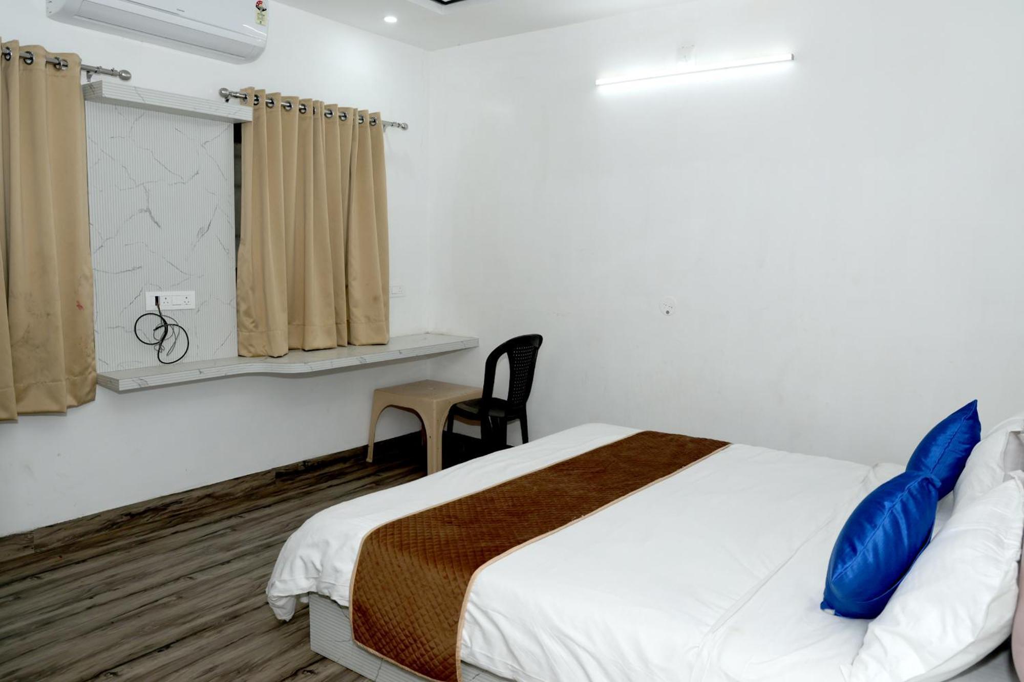 Devdarshan Hotel & Restaurant ウダイプル エクステリア 写真