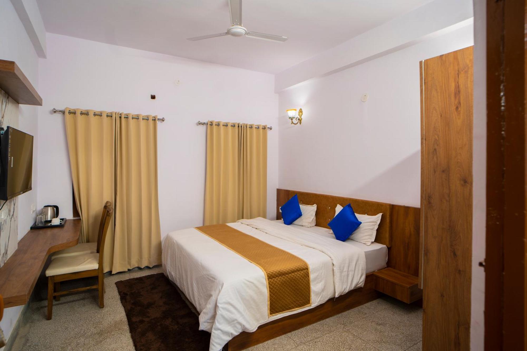 Devdarshan Hotel & Restaurant ウダイプル エクステリア 写真
