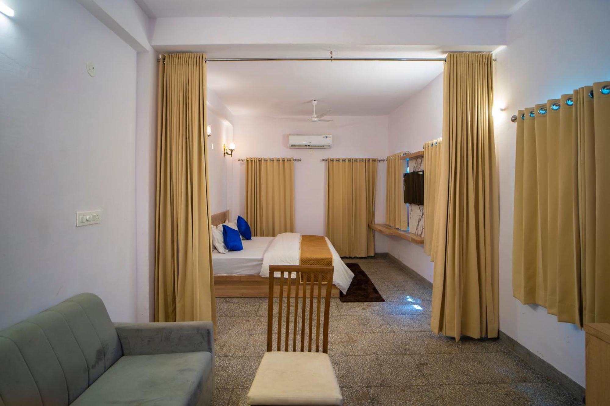 Devdarshan Hotel & Restaurant ウダイプル エクステリア 写真